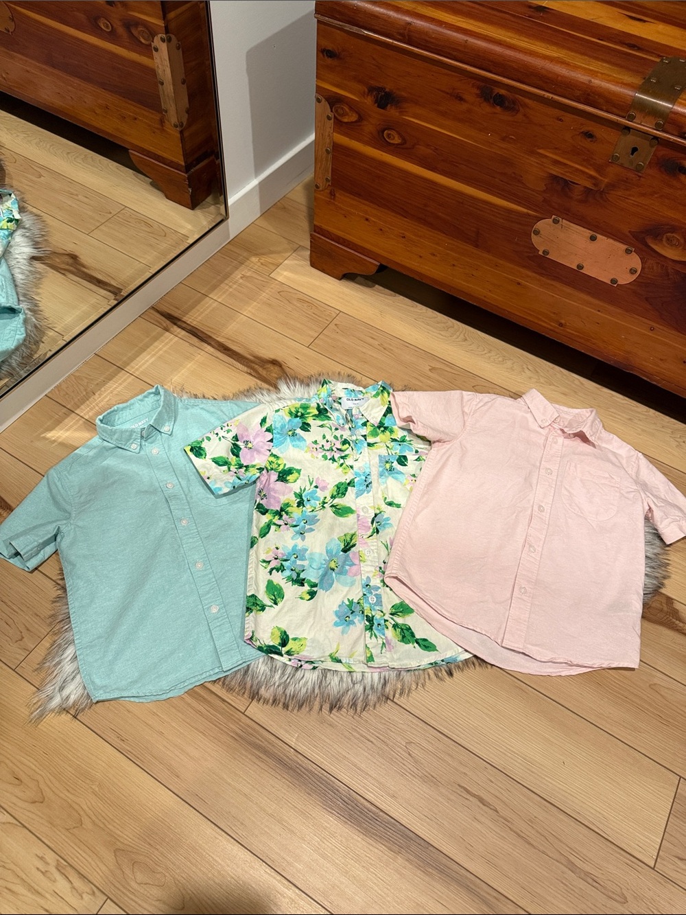 Lot of 3 boys button up short sleeve shirts 6/7
